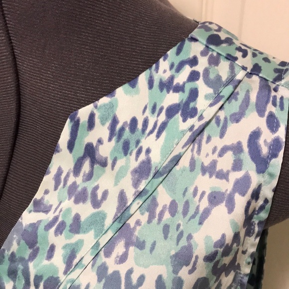 NWT Chico’s Coastal Animal Satin Tank - Picture 12 of 14